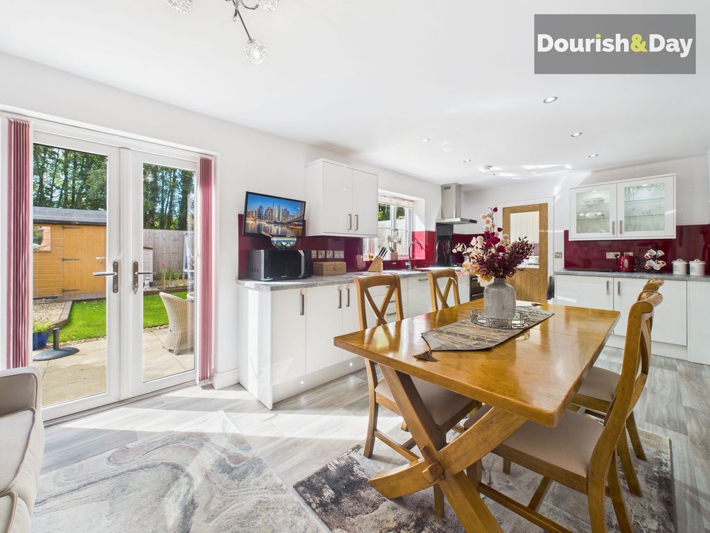 Property photo 3 of 14 Kitchen Diner