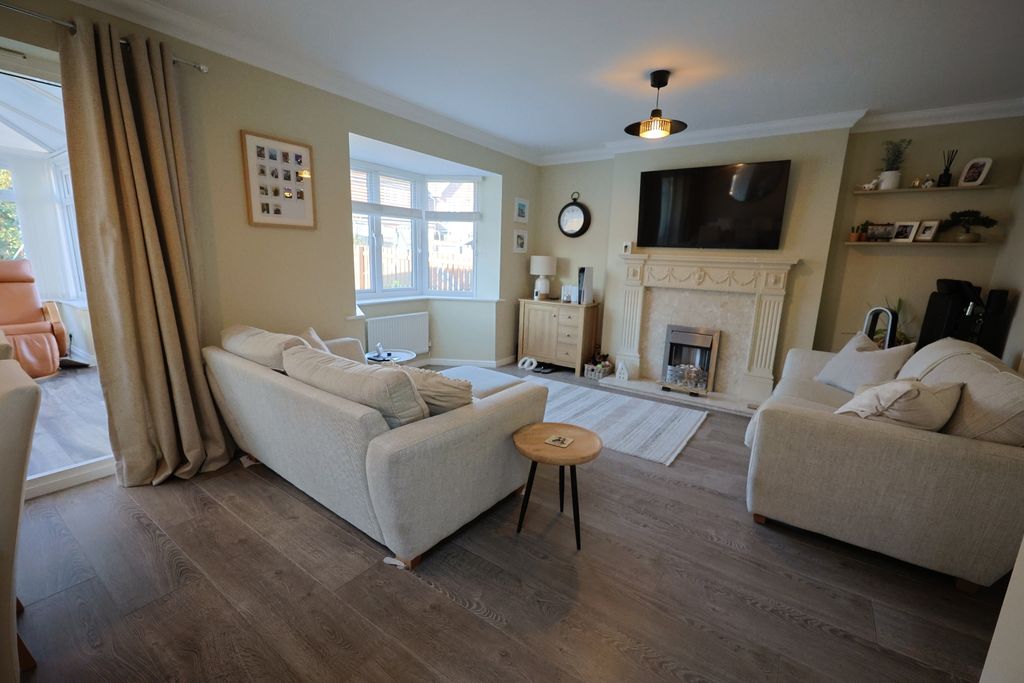 Property photo 2 of 18 Pbox-Img.Jpg