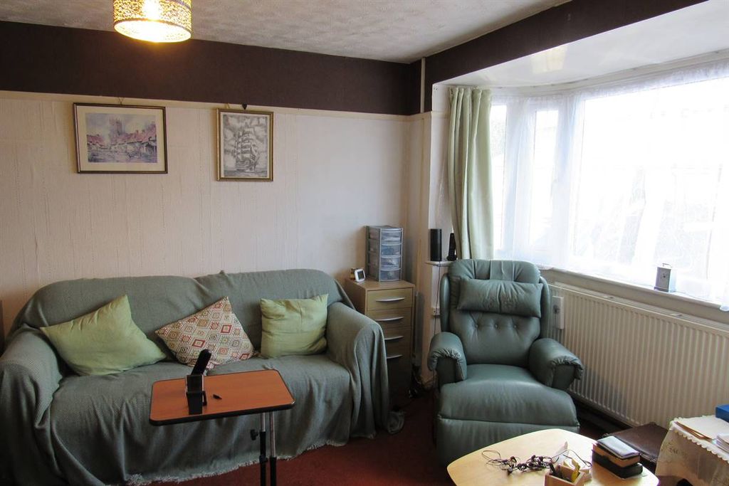 Property photo 2 of 14
