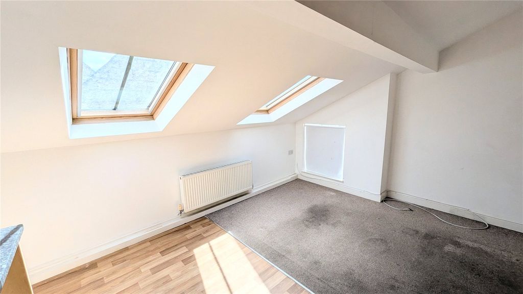 Property photo 3 of 8 Picture No. 01