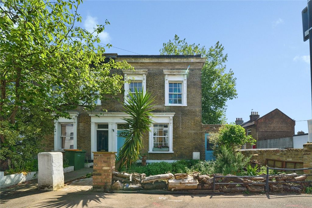 Property photo 1 of 37 Picture No. 34