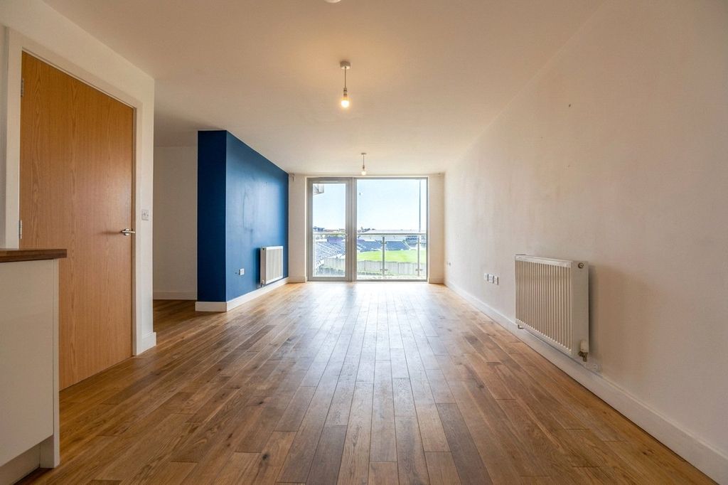 Property photo 3 of 14 Picture No. 18