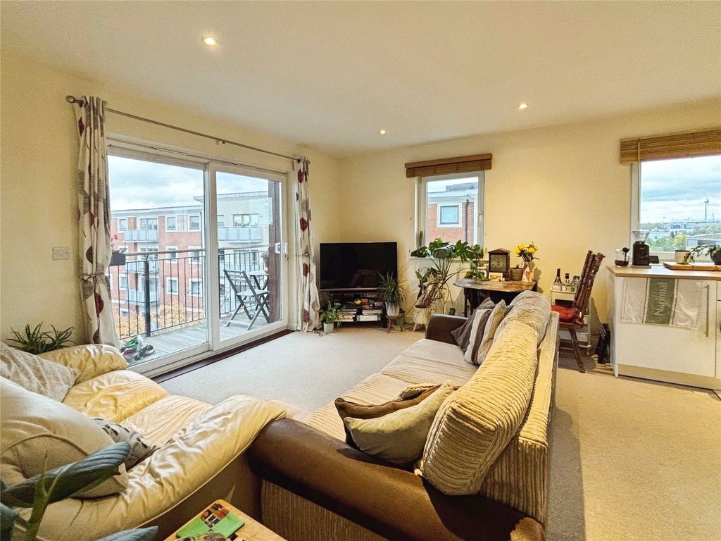 Property photo 2 of 12 Picture No. 16