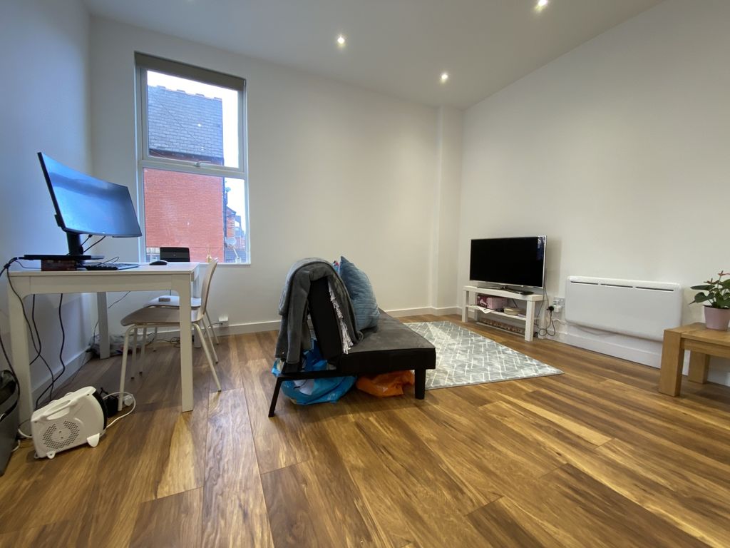 Property photo 3 of 6