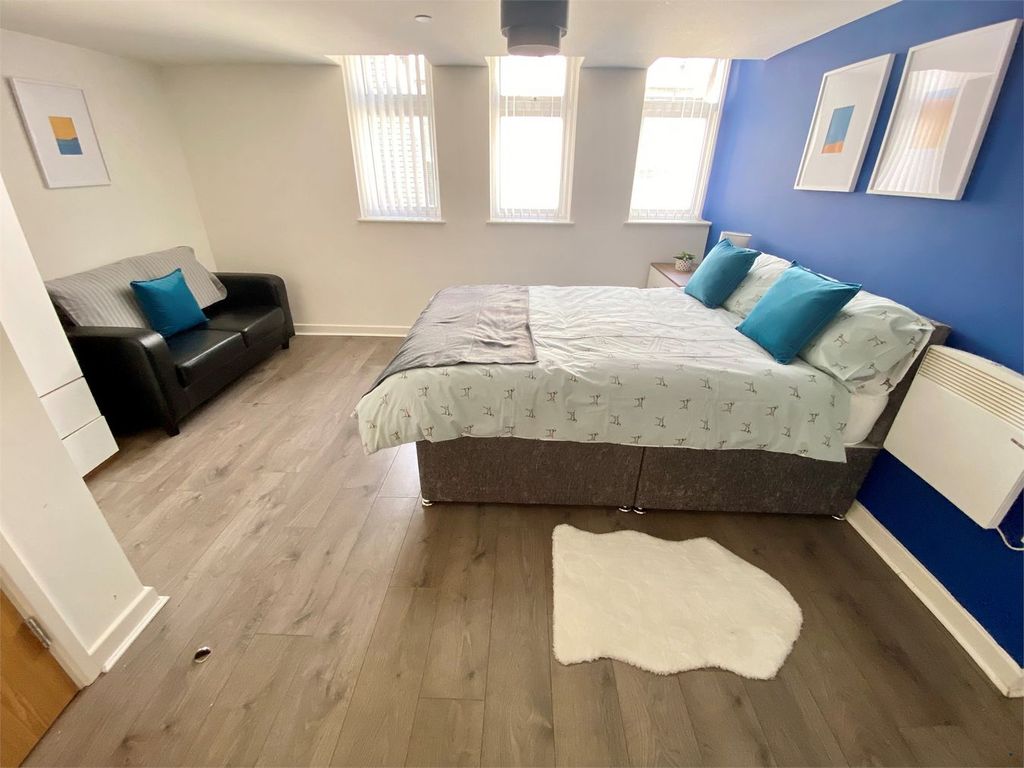 Property photo 1 of 4