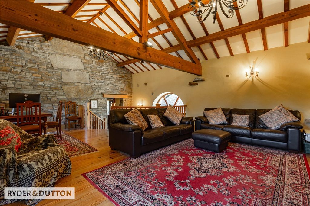 Property photo 3 of 54 Fine Lounge