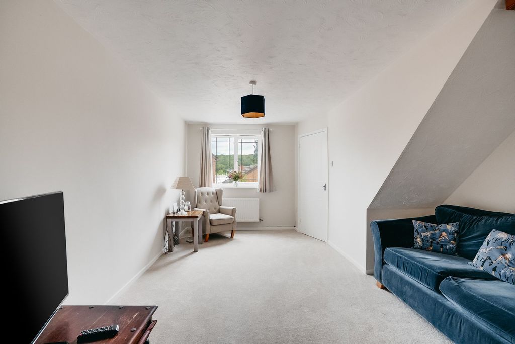 Property photo 3 of 16