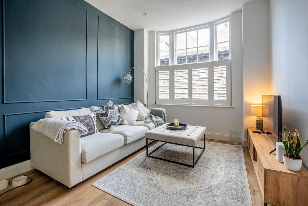 Property photo 3 of 12 Living Room