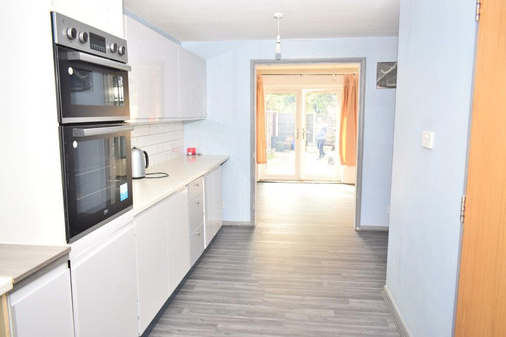 Property photo 2 of 13 Kitchen