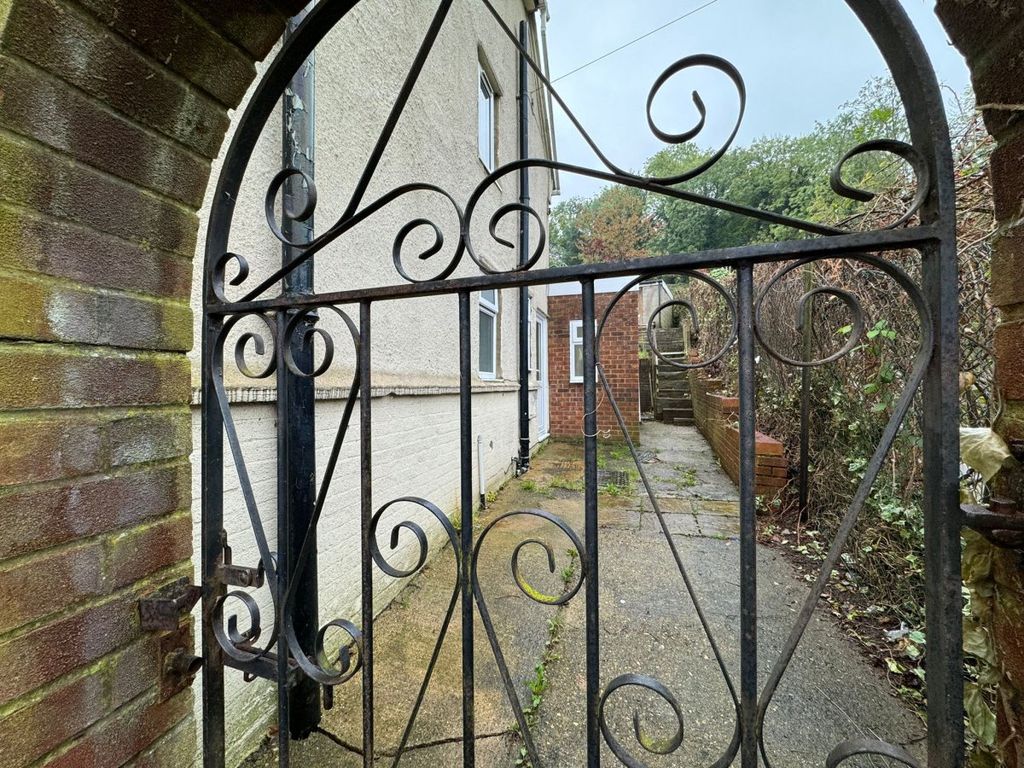 Property photo 3 of 14