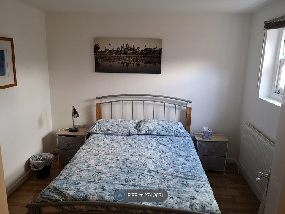 Property photo 3 of 6 Bedroom