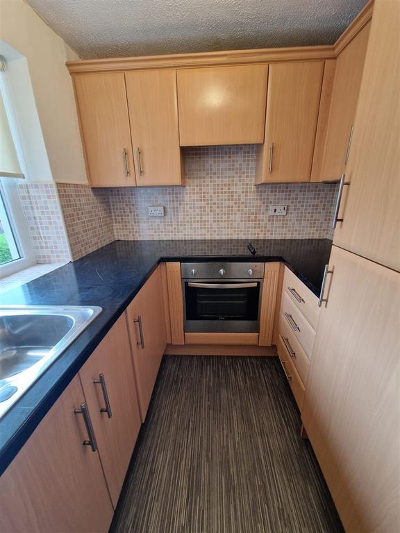 Property photo 3 of 9 1000074394.Jpg