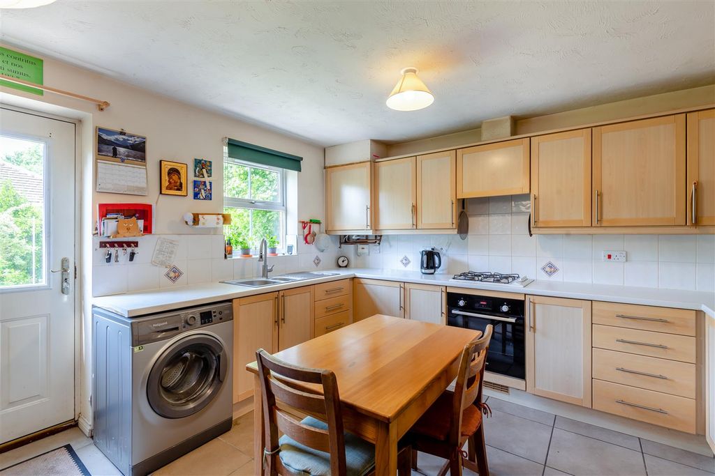 Property photo 1 of 18 8650755-Interior01.Jpg