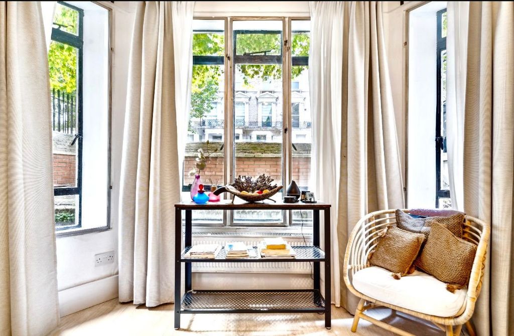 Property photo 2 of 8 A085i00000L94D7Aaj_Kof220049_21.Jpg