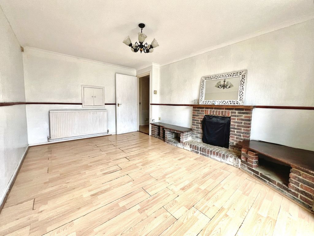 Property photo 2 of 9 Living Room