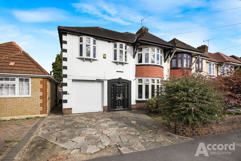 Property photo 1 of 30