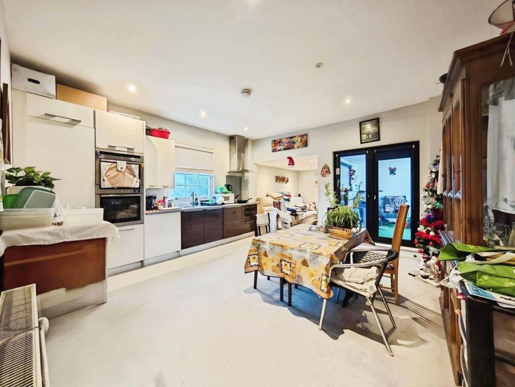 Property photo 2 of 11 2E0Ff2E4-Img_20260120_142728.Jpg