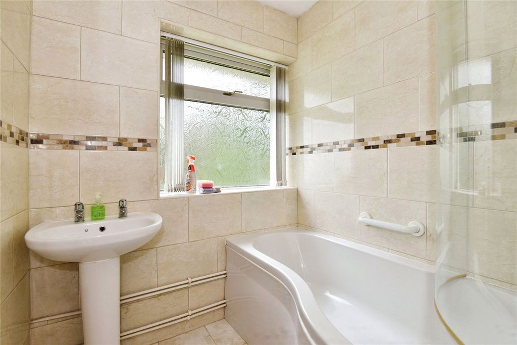 Property photo 3 of 15 Picture No. 02