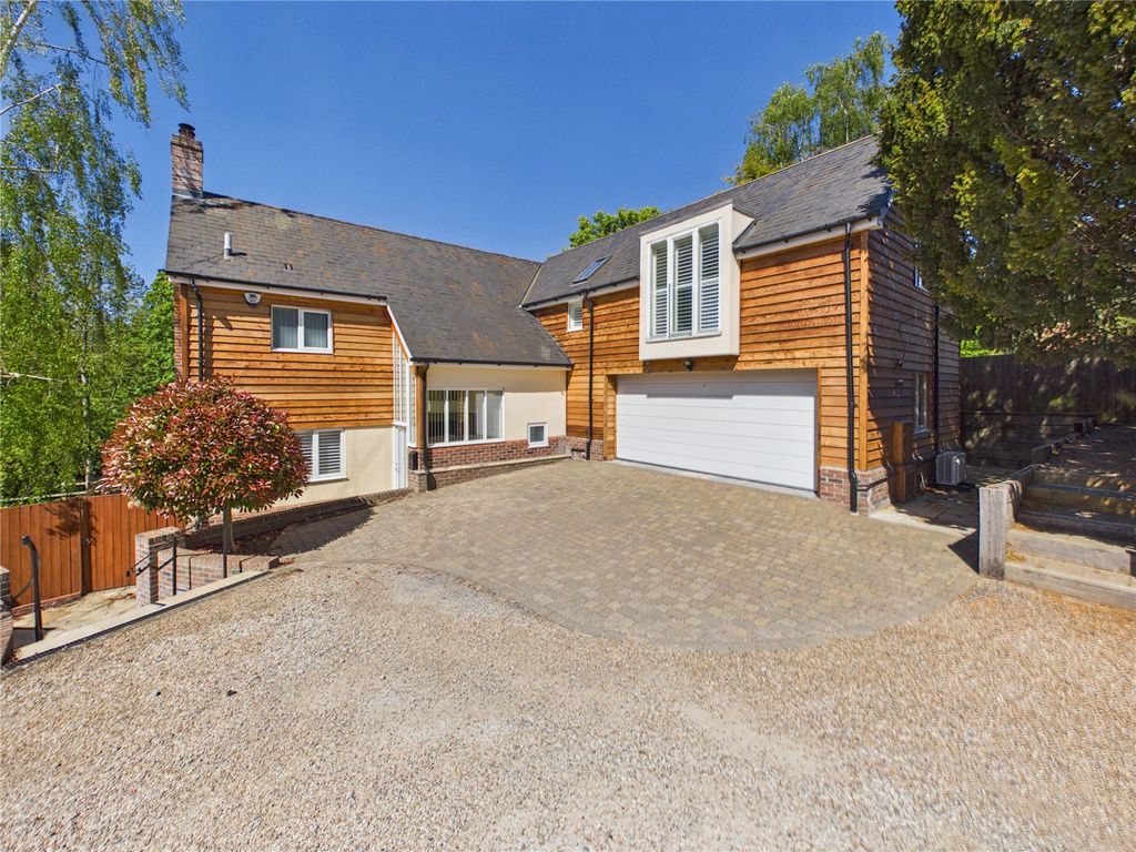 Property photo 1 of 19 Picture No. 32