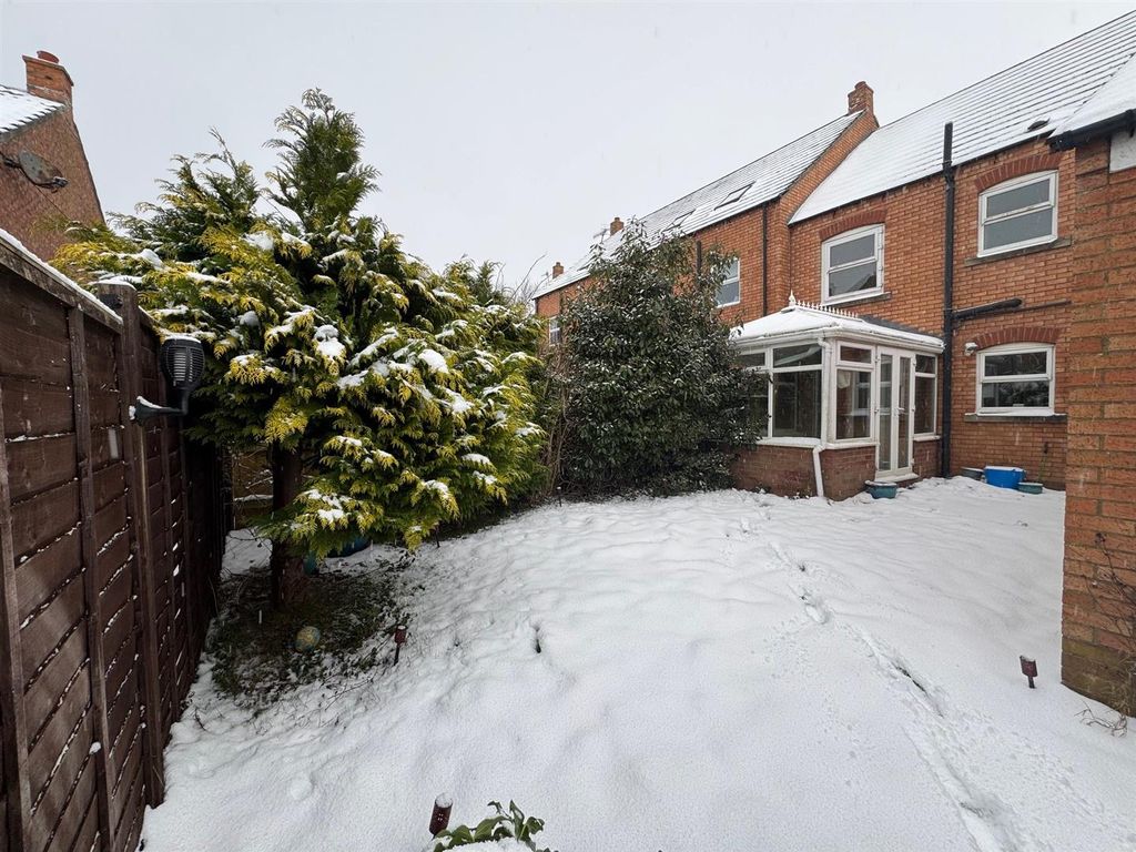 Property photo 2 of 19 Garden 3.Jpg