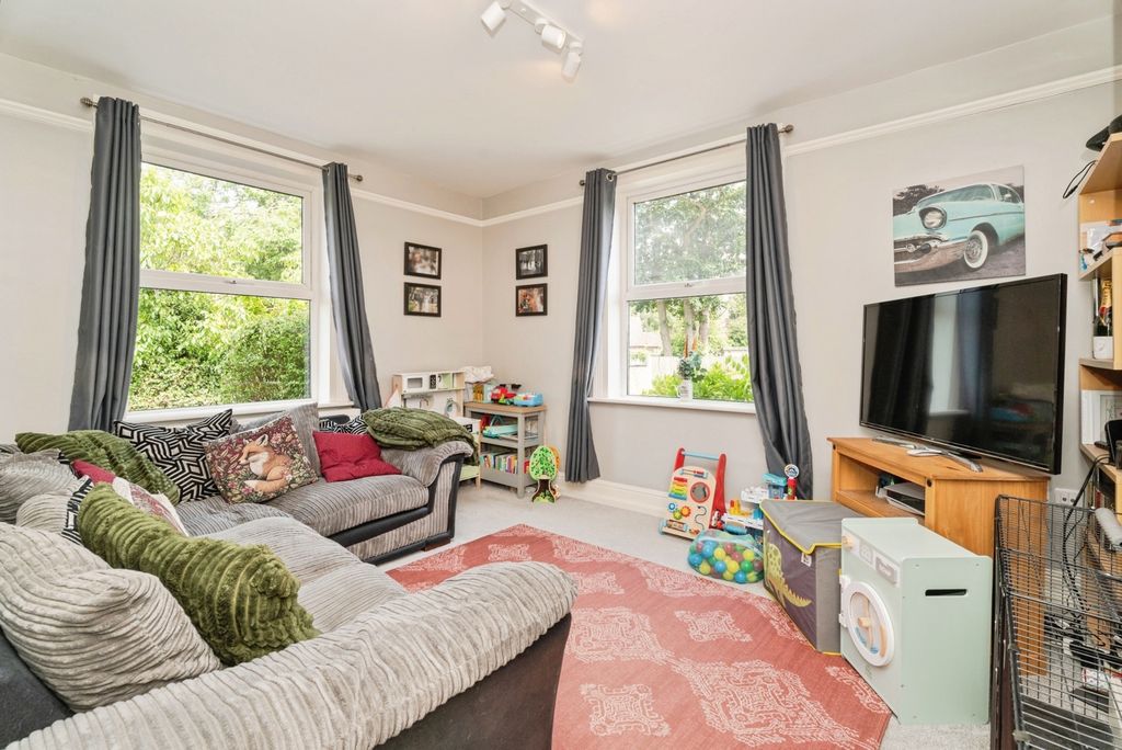 Property photo 2 of 17 Pbox-Img.Jpg