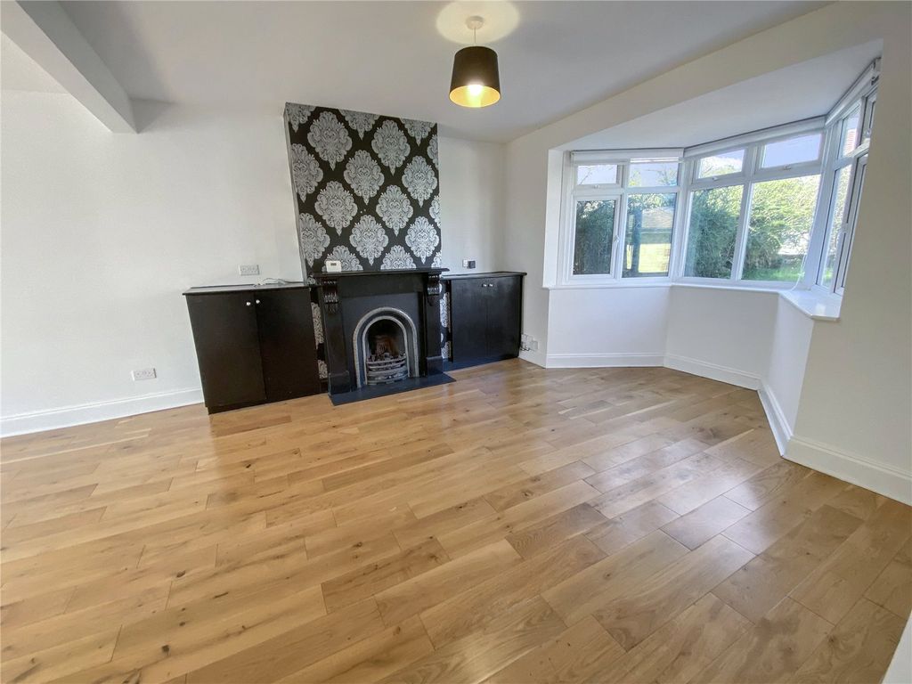 Property photo 2 of 23 Picture No. 40