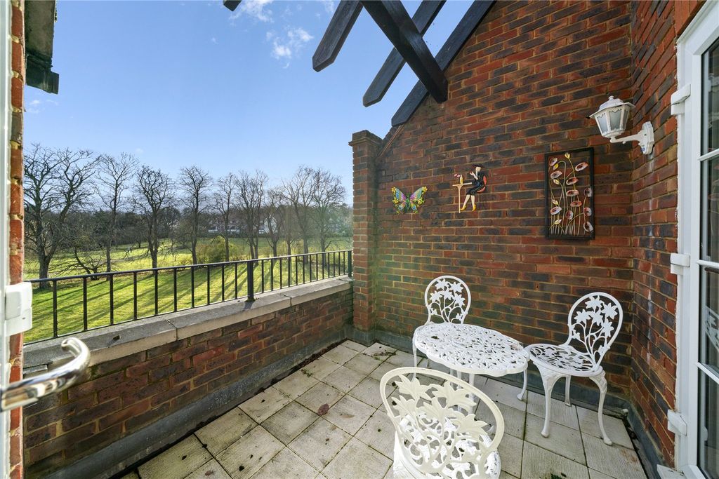 Property photo 2 of 13 Picture No. 10