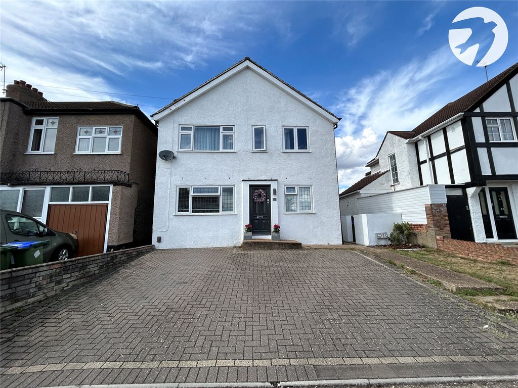 Property photo 1 of 19 External