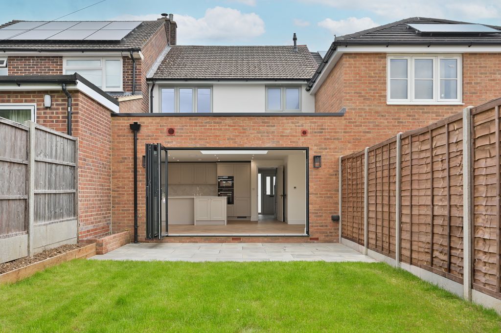 Property photo 2 of 16