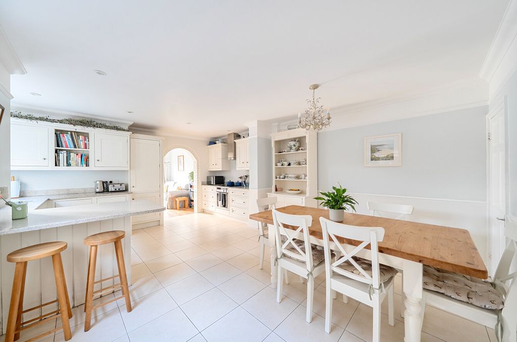 Property photo 3 of 20 1398072-19-696A1E...