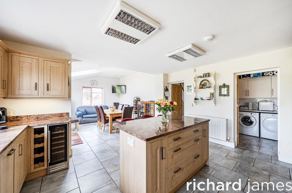 Property photo 2 of 24 506Ac0d3E10449d0847A24F12249Dd71