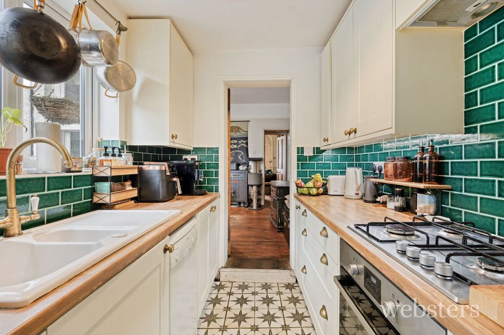 Property photo 3 of 15