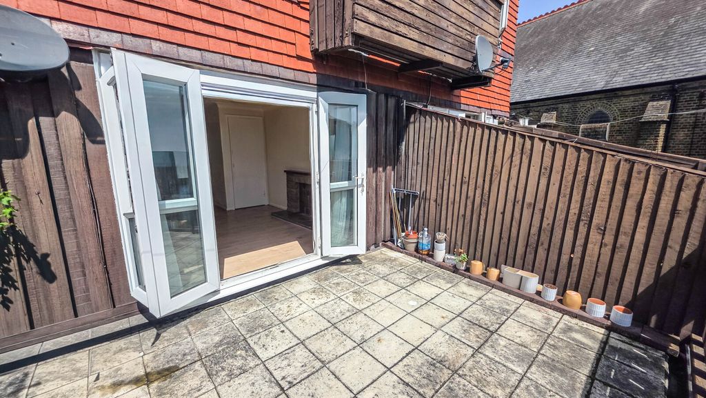 Property photo 2 of 13 Picture No. 33