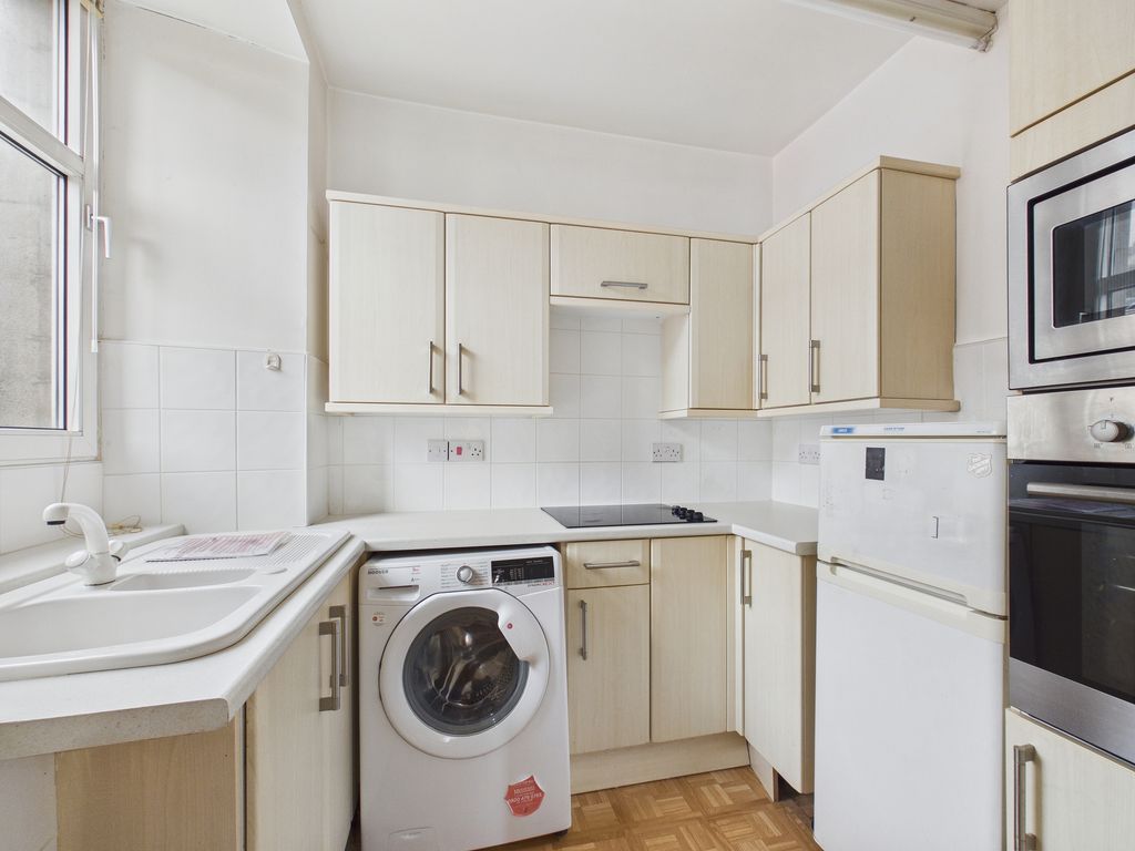 Additional image 11 of 4 bed flat for saleFlat 2 106 George Street, Oban PA34