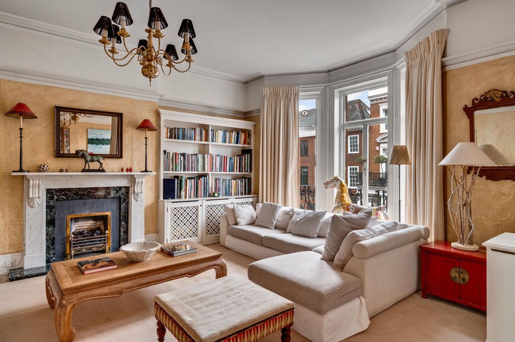 Property photo 2 of 27