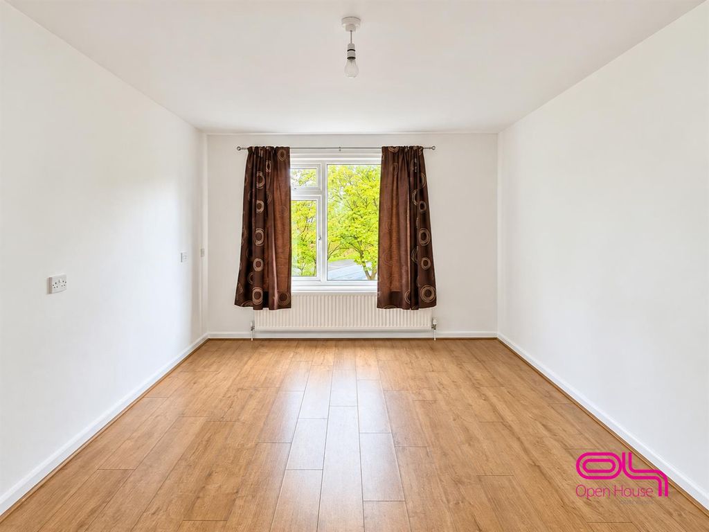 Property photo 1 of 5 Untitled Design - 2026-09-18T130026.017.Png