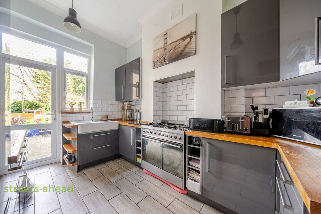 Property photo 3 of 20 A8Cec21E-Cf09-437...