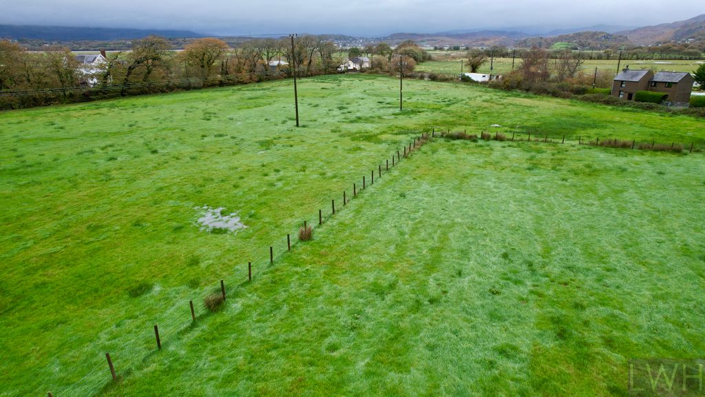 Property photo 3 of 6 Aerial