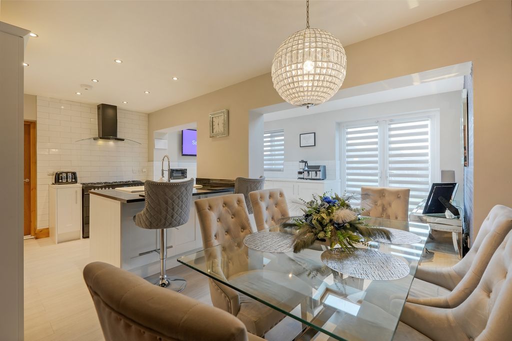 Property photo 3 of 40