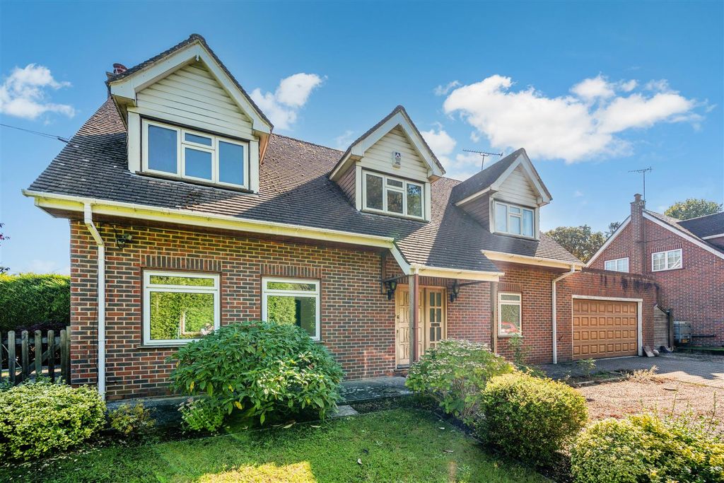 Property photo 1 of 29 Bonsor Drive, 1 -2.Jpg