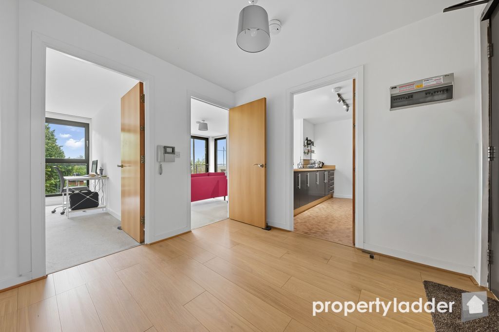 Property photo 2 of 16 Pl-22