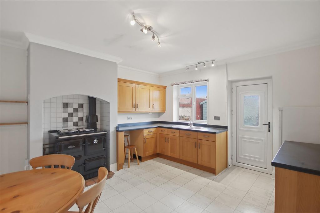 Property photo 2 of 15 Kitchen/Diner 1