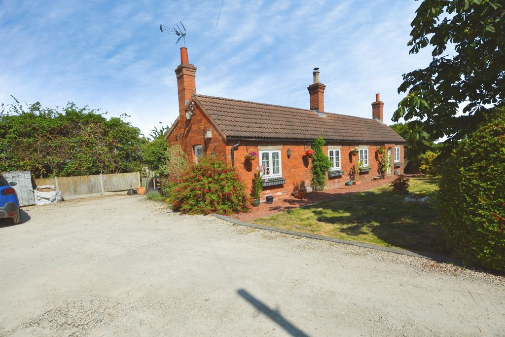 Property photo 1 of 17 Front