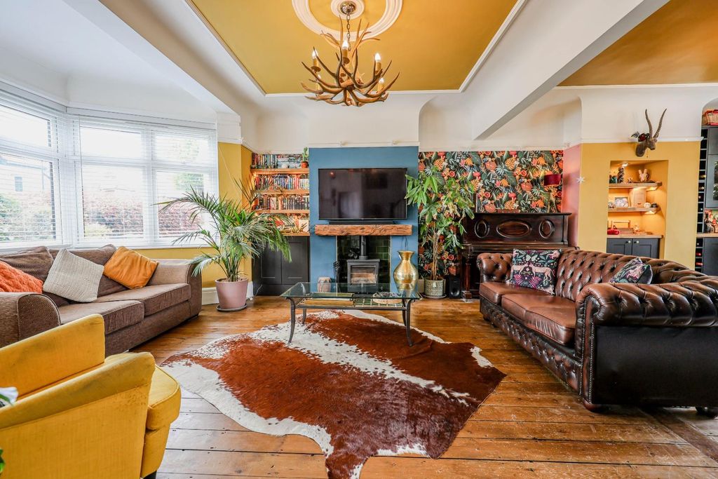 Property photo 1 of 30