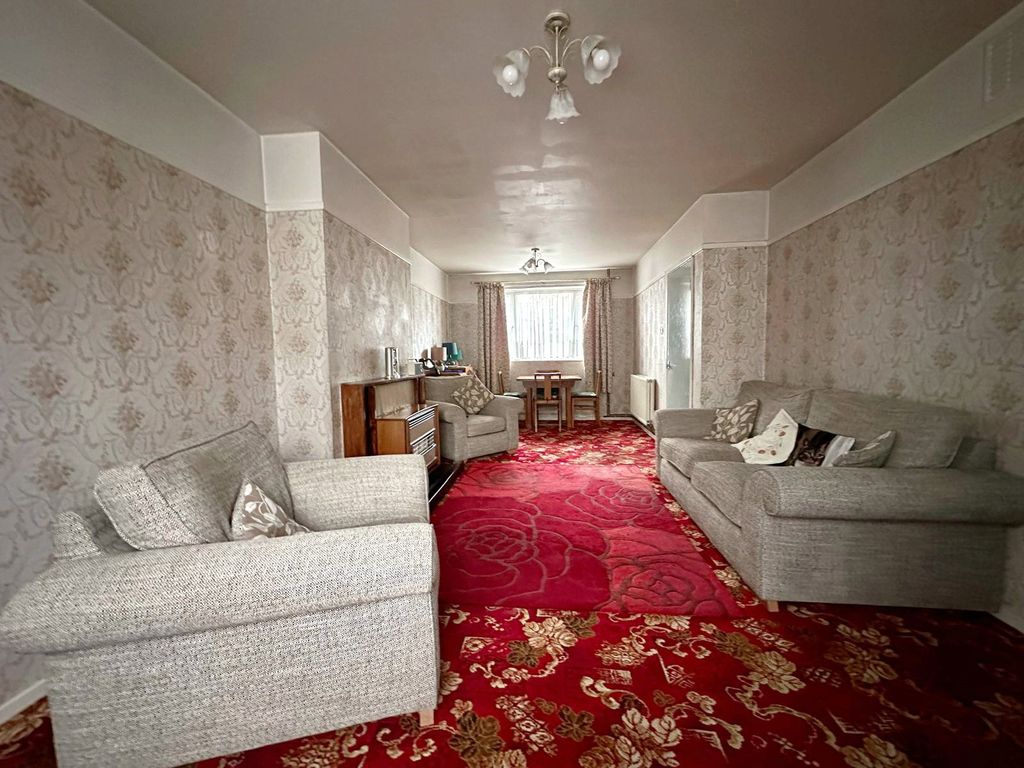 Property photo 3 of 14 Picture 3