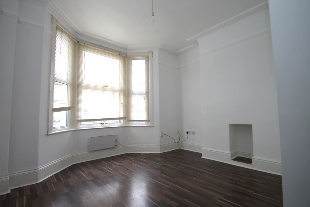 Property photo 3 of 10 A