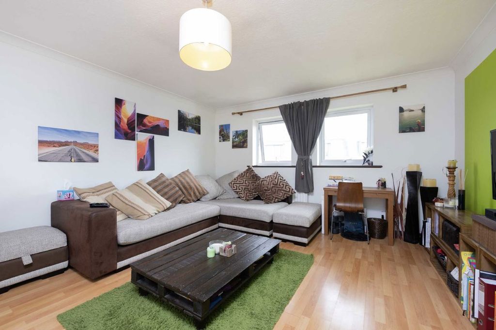 Property photo 2 of 5