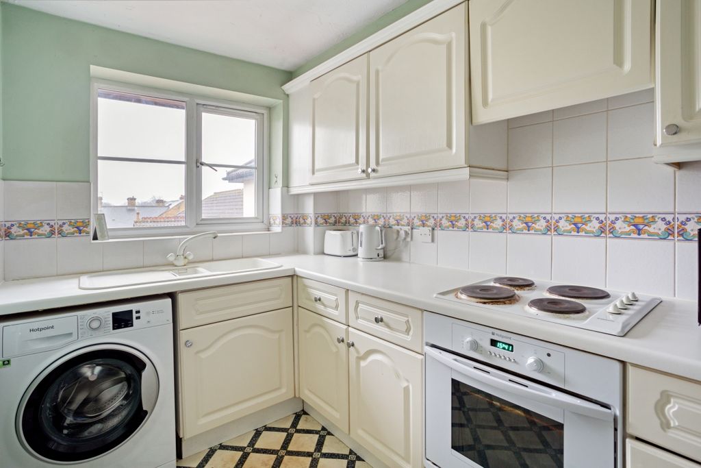 Property photo 3 of 7 Flat 15 295313 (10)