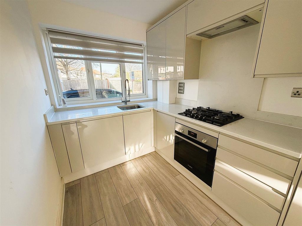 Property photo 3 of 9 7.Jpg