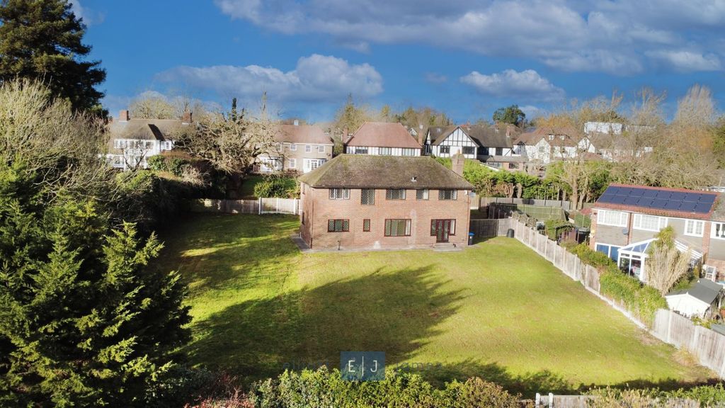 Property photo 2 of 13